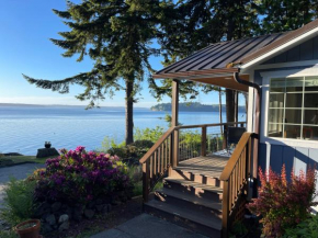 Private Beach - Port Ludlow Beach Cottage on Puget Sound